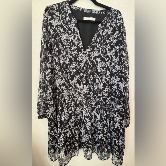 LOFT Dresses & Skirts - LOFT Black and White Midi Dress with Floral Graphic Design XL